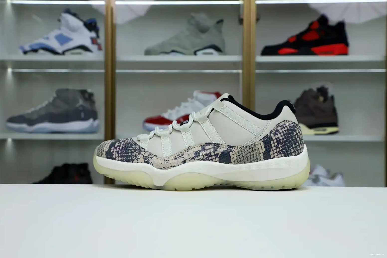 LIGHT 11 SNAKESKIN Kimikick AIR JORDAN LOW BONE 0416